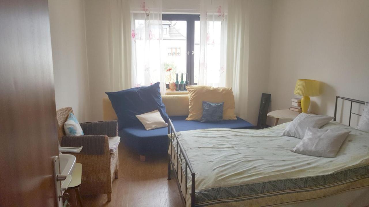 לינה וארוחת בוקר Rheinbrohl Weinhaus Em Wingert מראה חיצוני תמונה